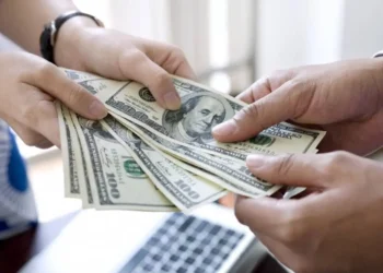 Moldovenii își achită creditele cu întârziere: împrumuturile neperformante, plus 26% într-un an